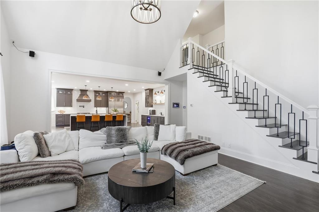 725 Rose Creek Circle