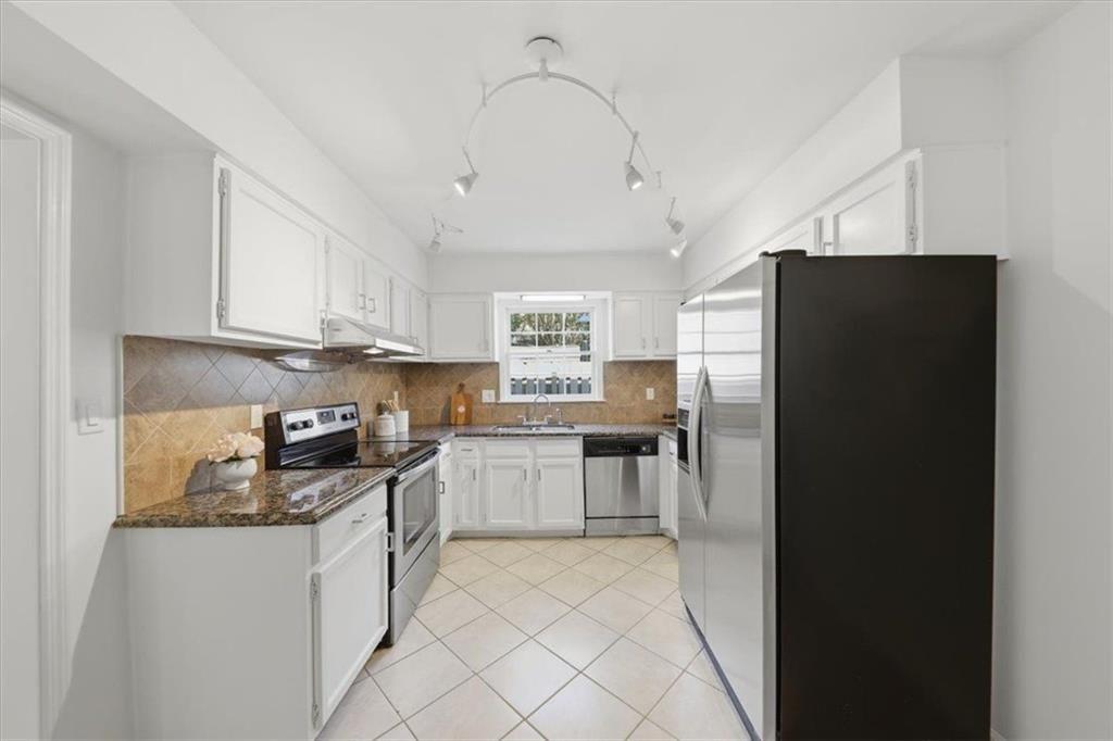 1138 Moorestown Circle