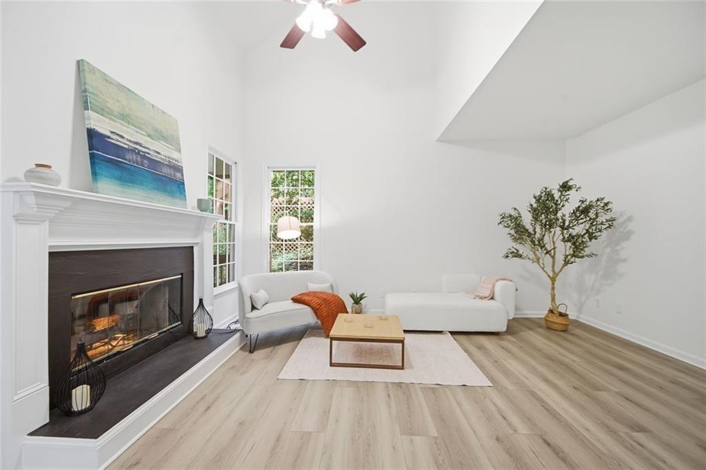 3075 Park Chase