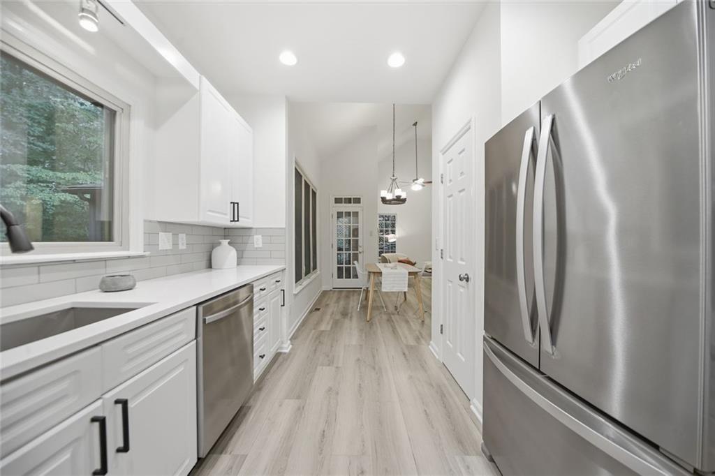 3075 Park Chase