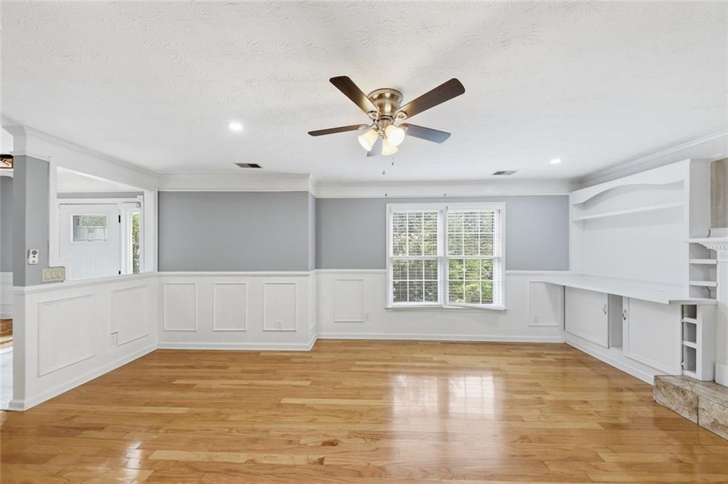 310 Crescentview Court