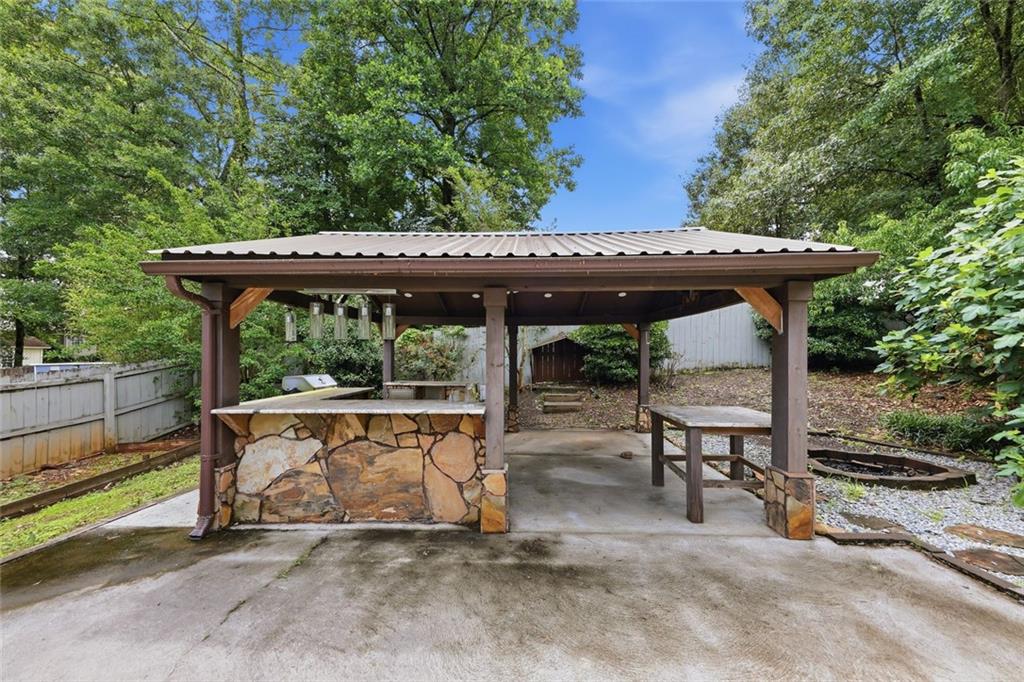 310 Crescentview Court
