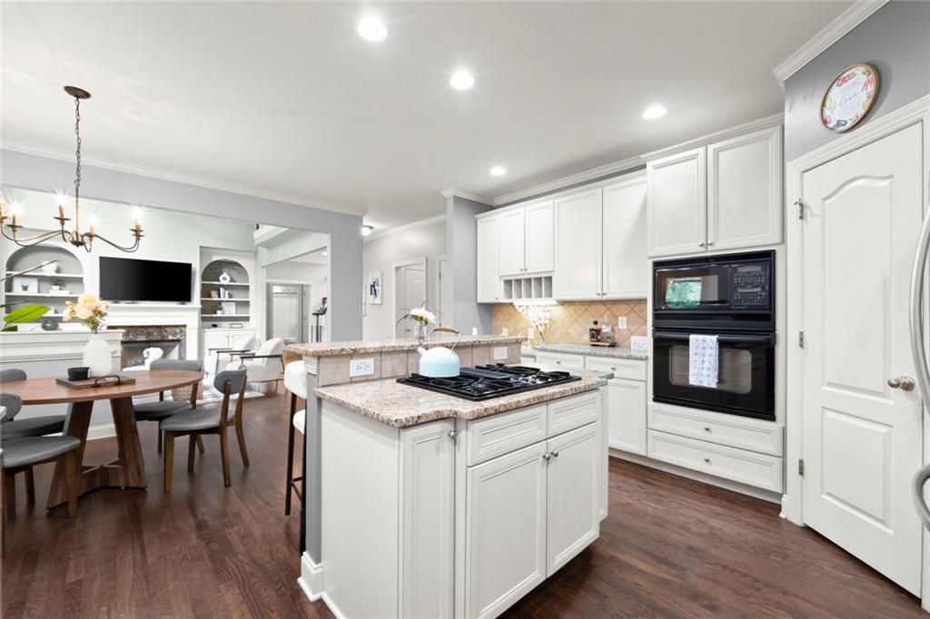 3552 Crown Peak Court