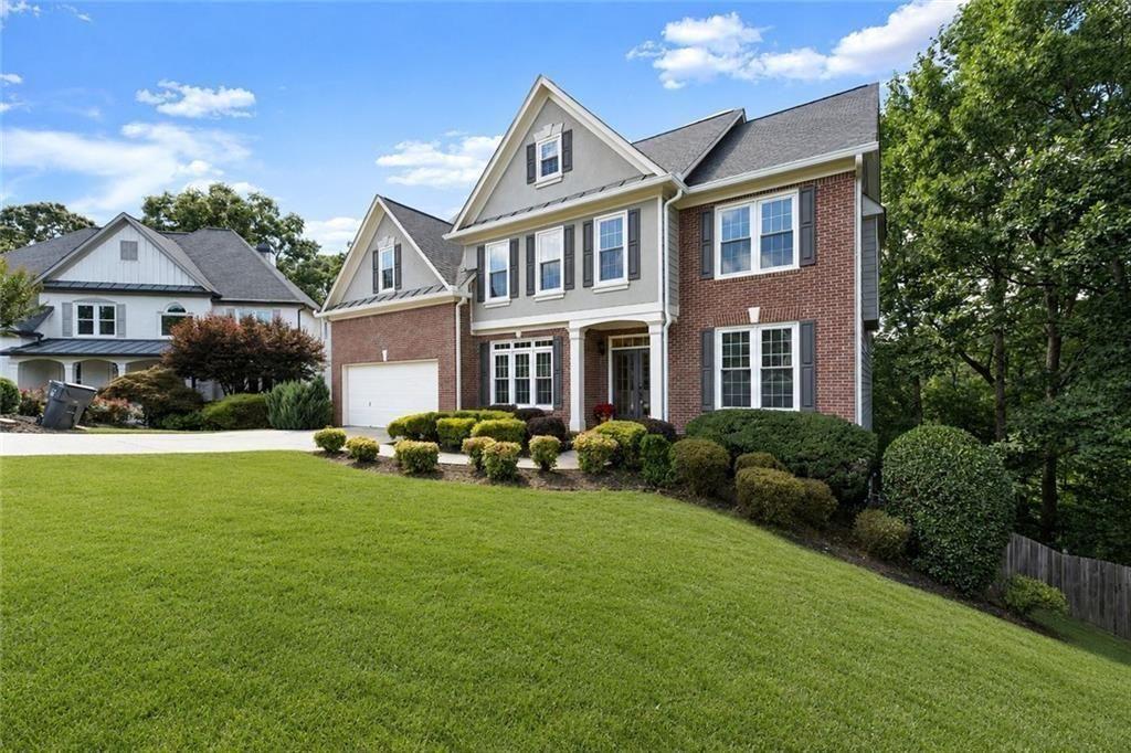 3552 Crown Peak Court