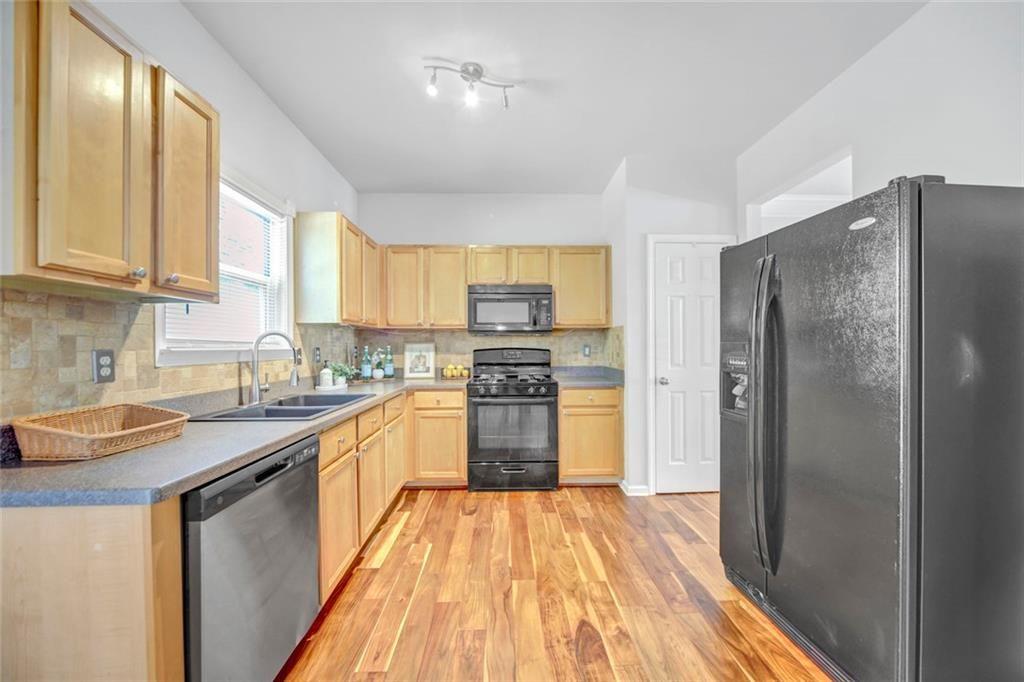 955 Pebble Creek Trail