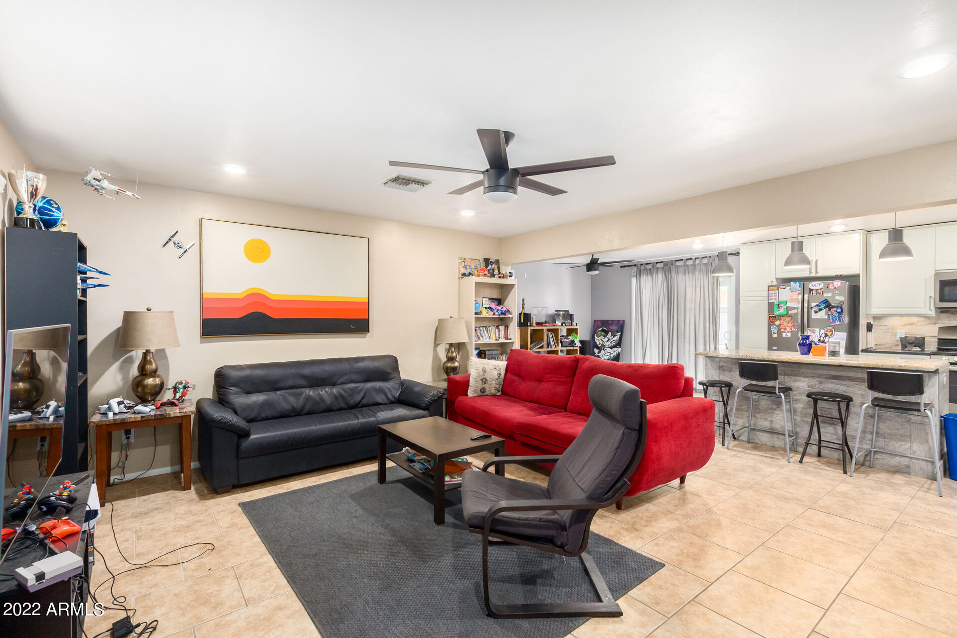 437 N SAGUARO --