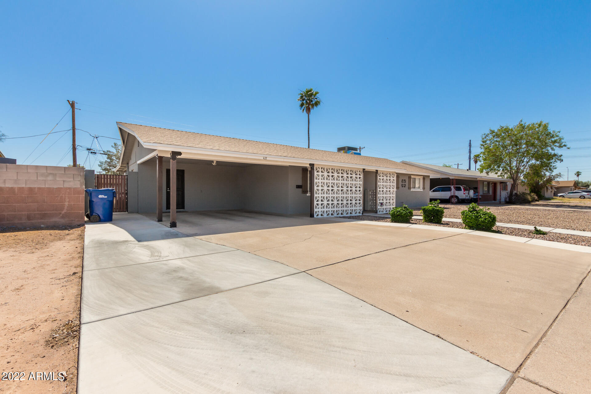 437 N SAGUARO --