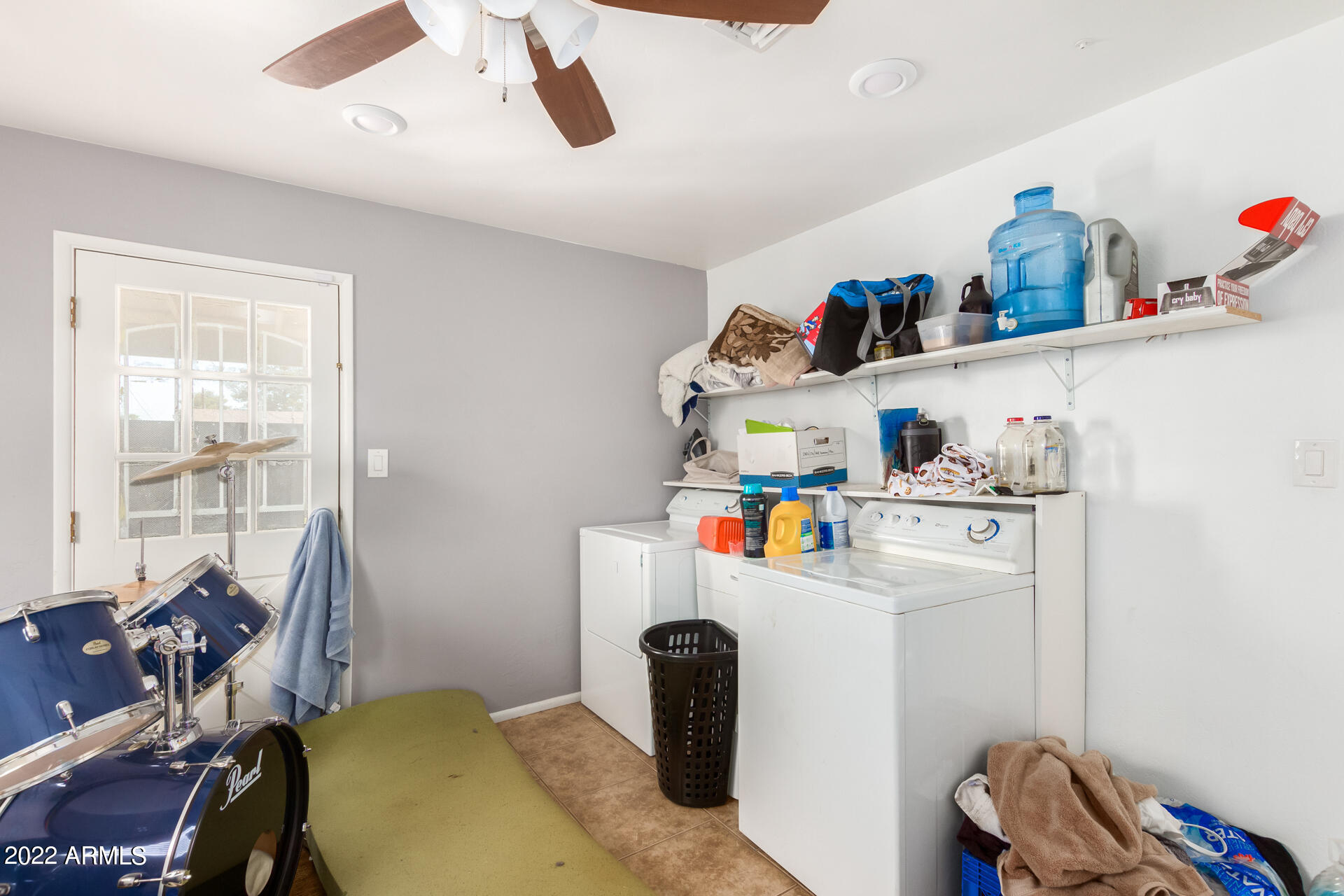 437 N SAGUARO --