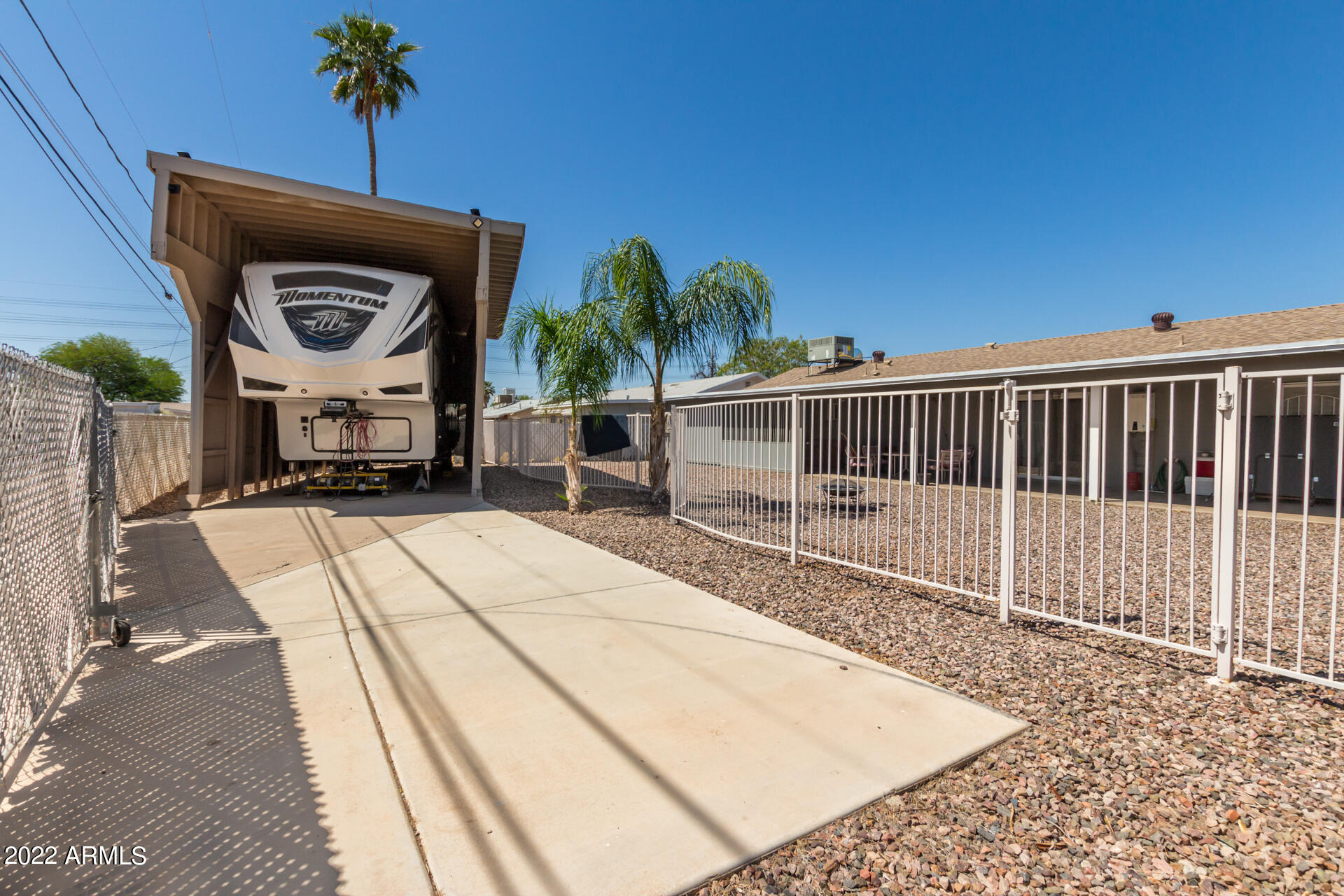 437 N SAGUARO --