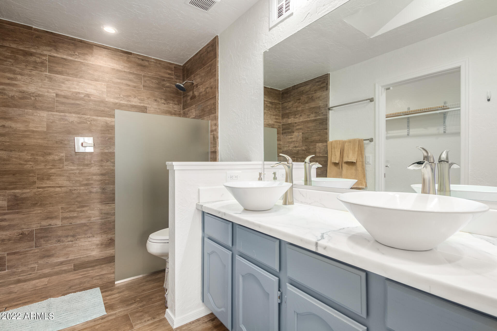 2935 N 68TH Street # 207