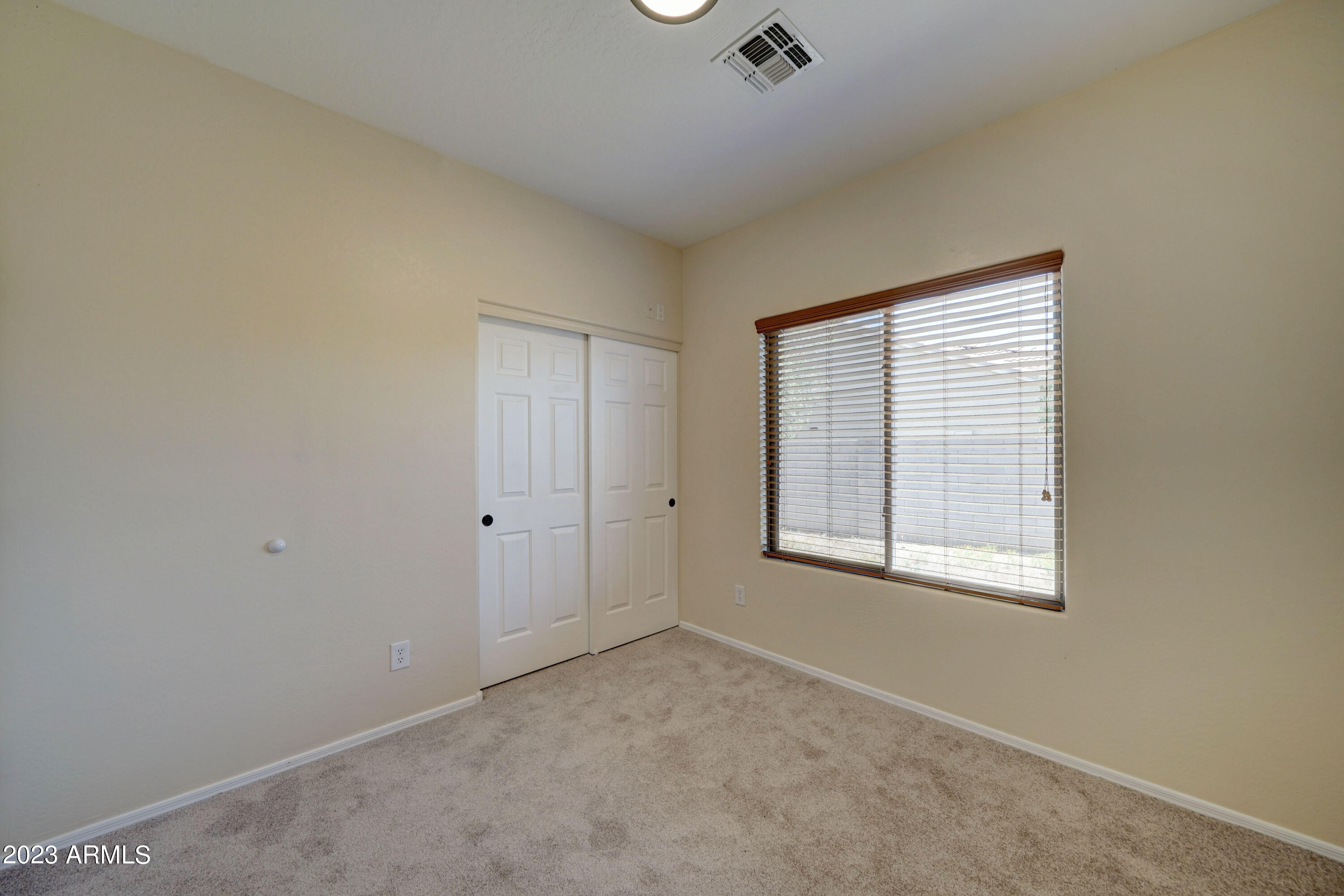 1610 E ELEGANTE Drive