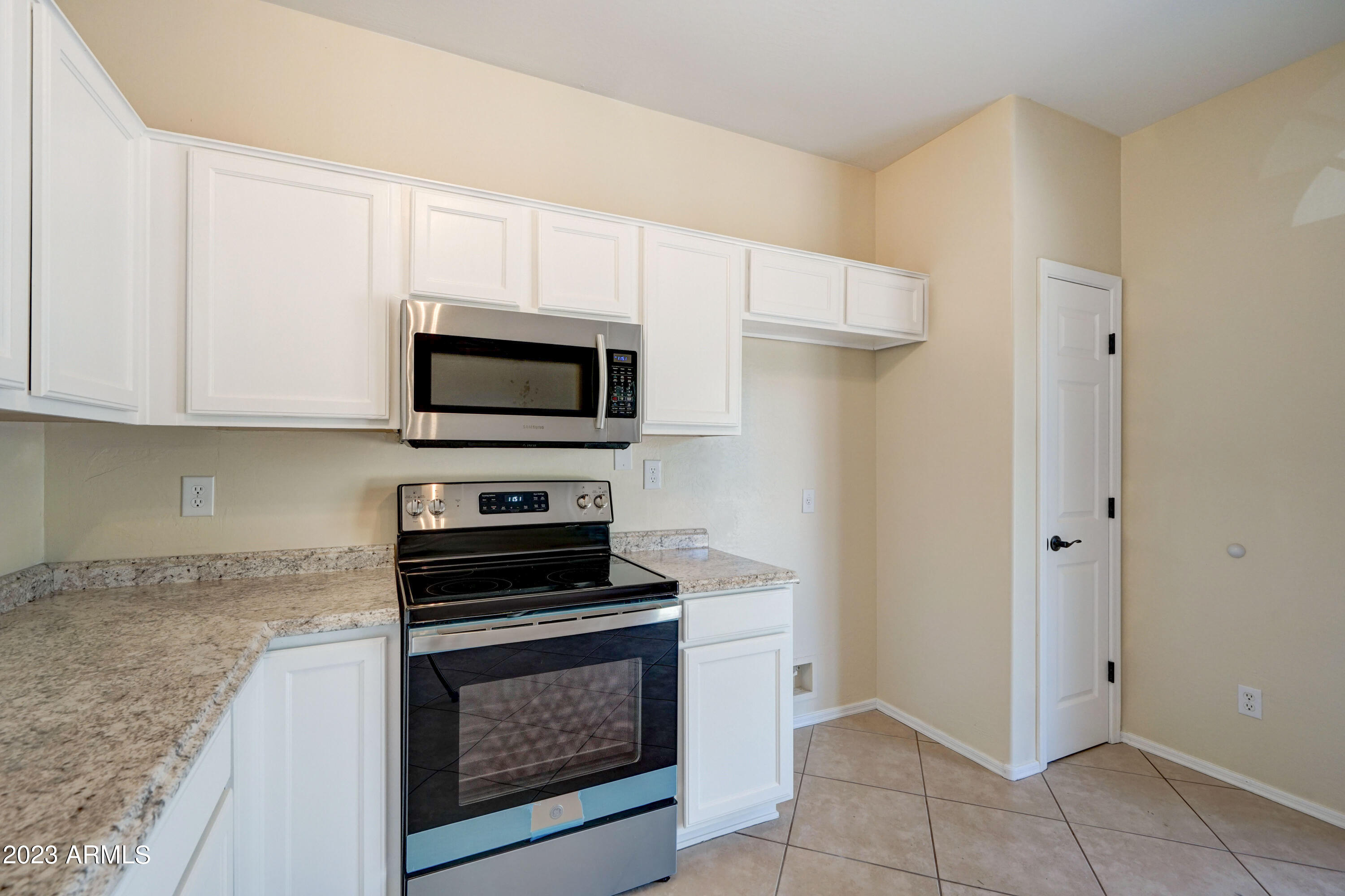 1610 E ELEGANTE Drive