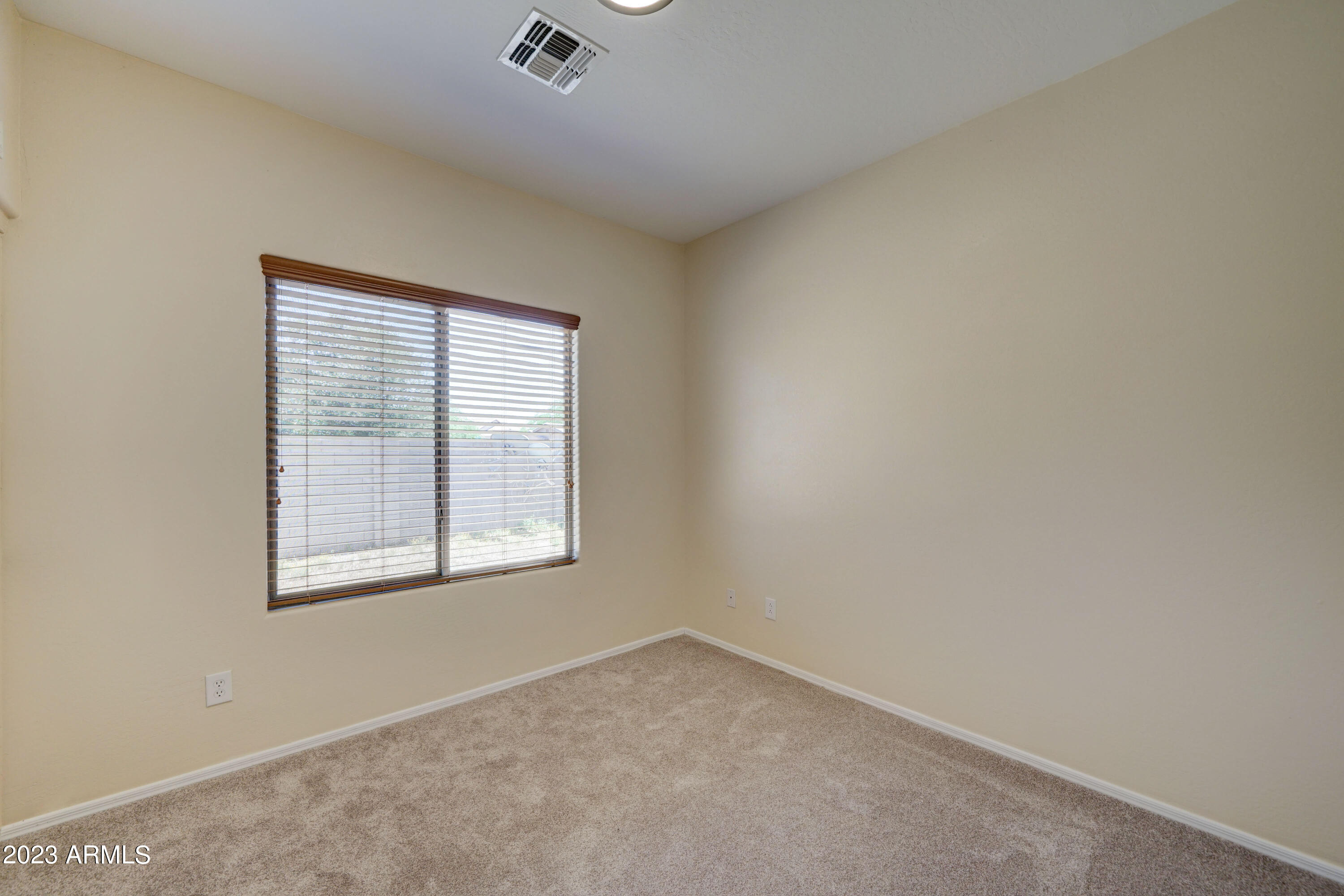 1610 E ELEGANTE Drive