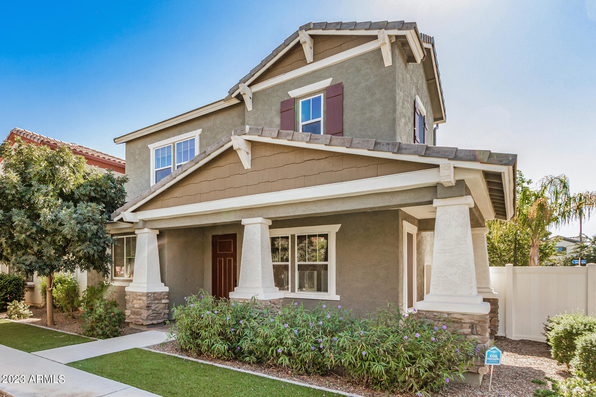 2717 S Santa Rita --