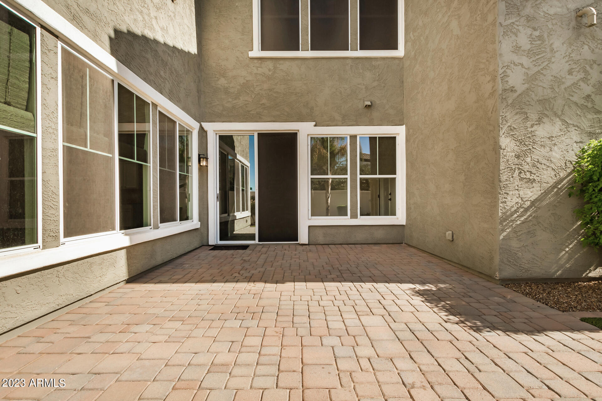 2717 S Santa Rita --