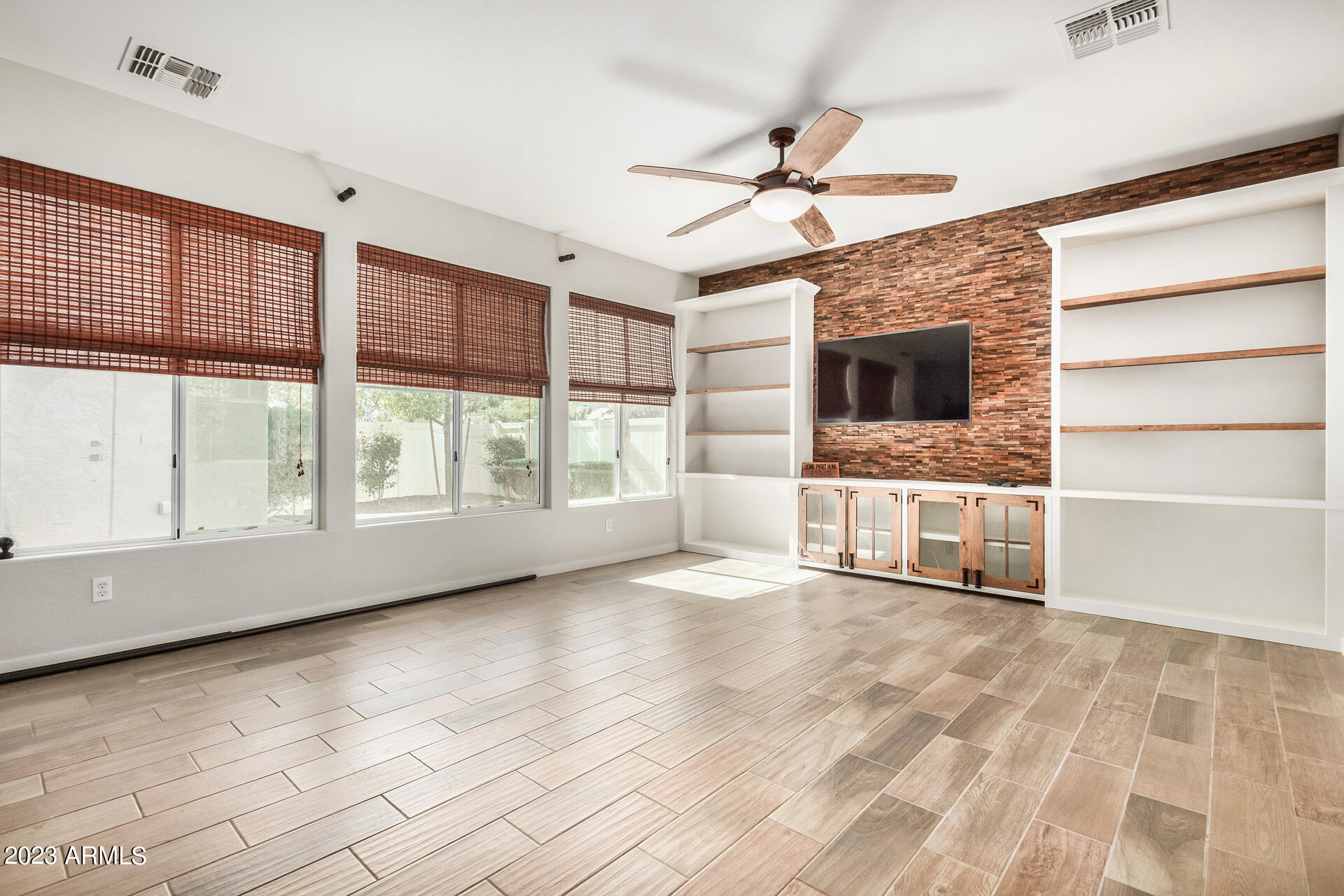 2717 S Santa Rita --