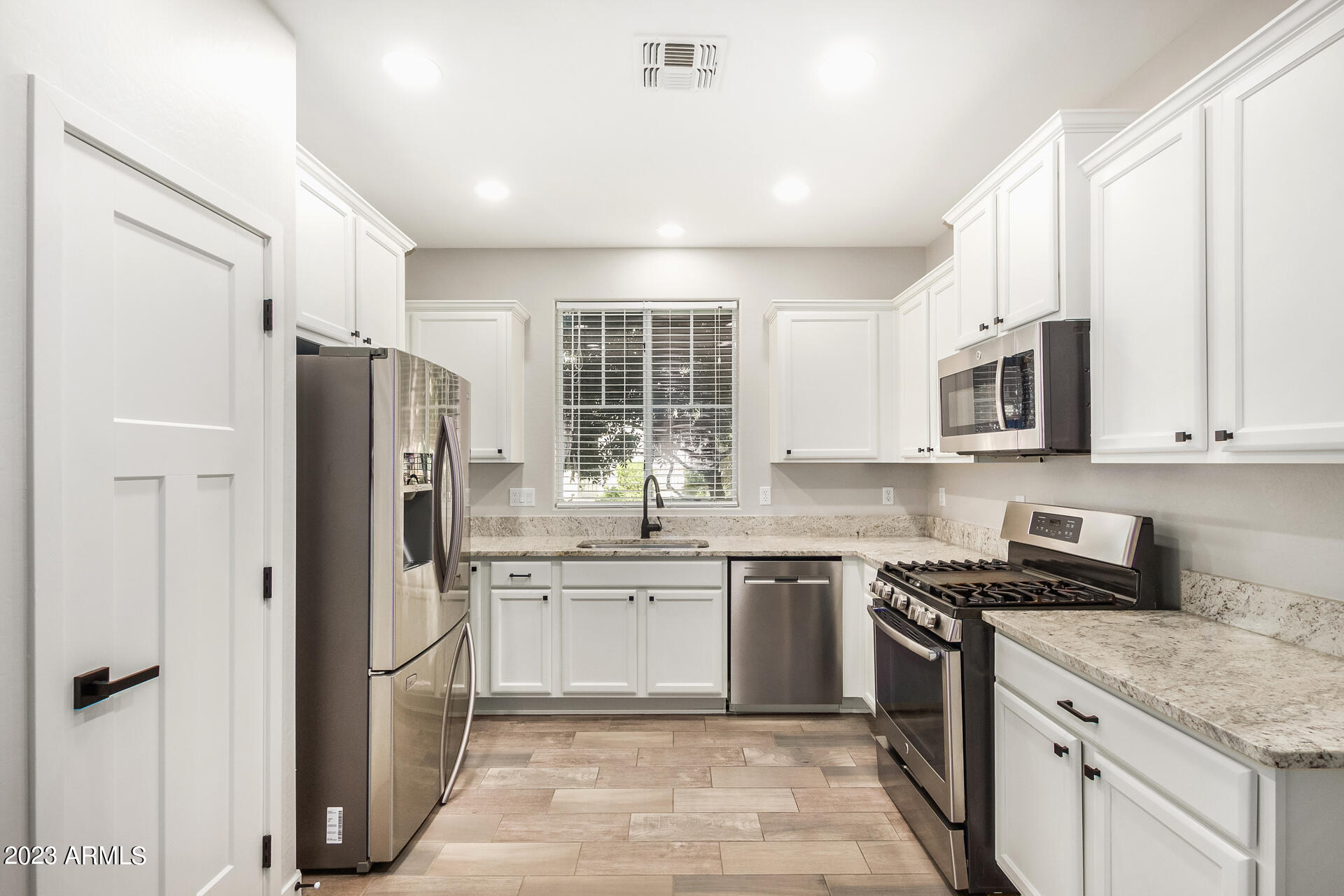 2717 S Santa Rita --