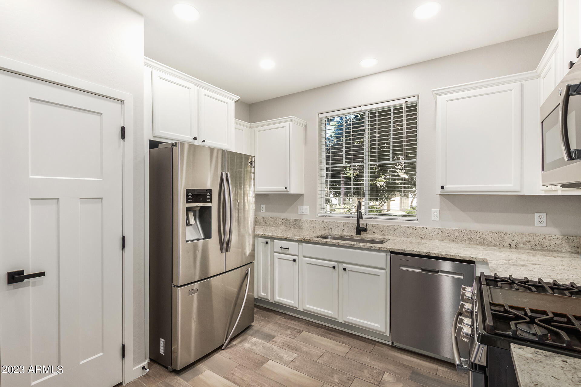 2717 S Santa Rita --