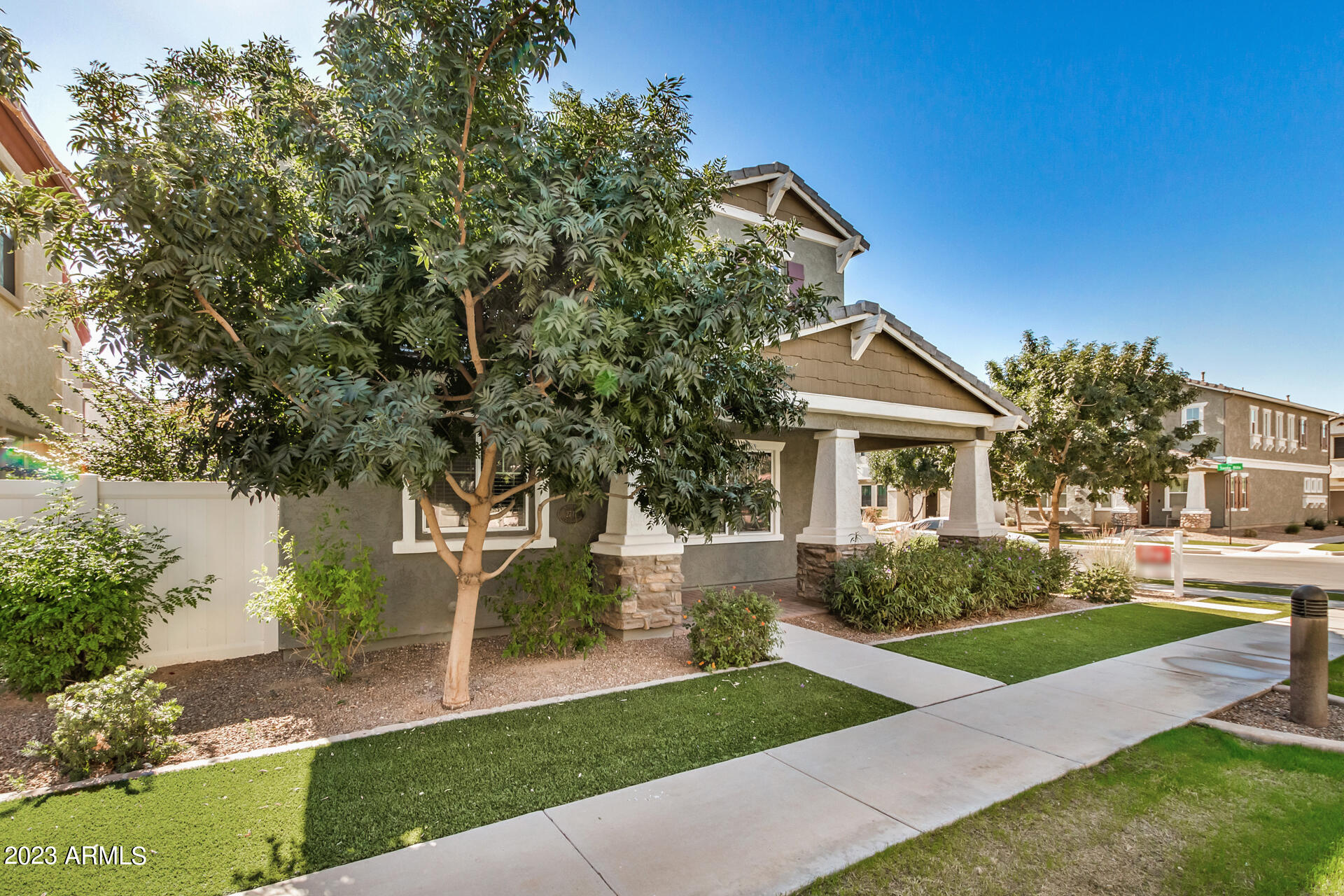 2717 S Santa Rita --