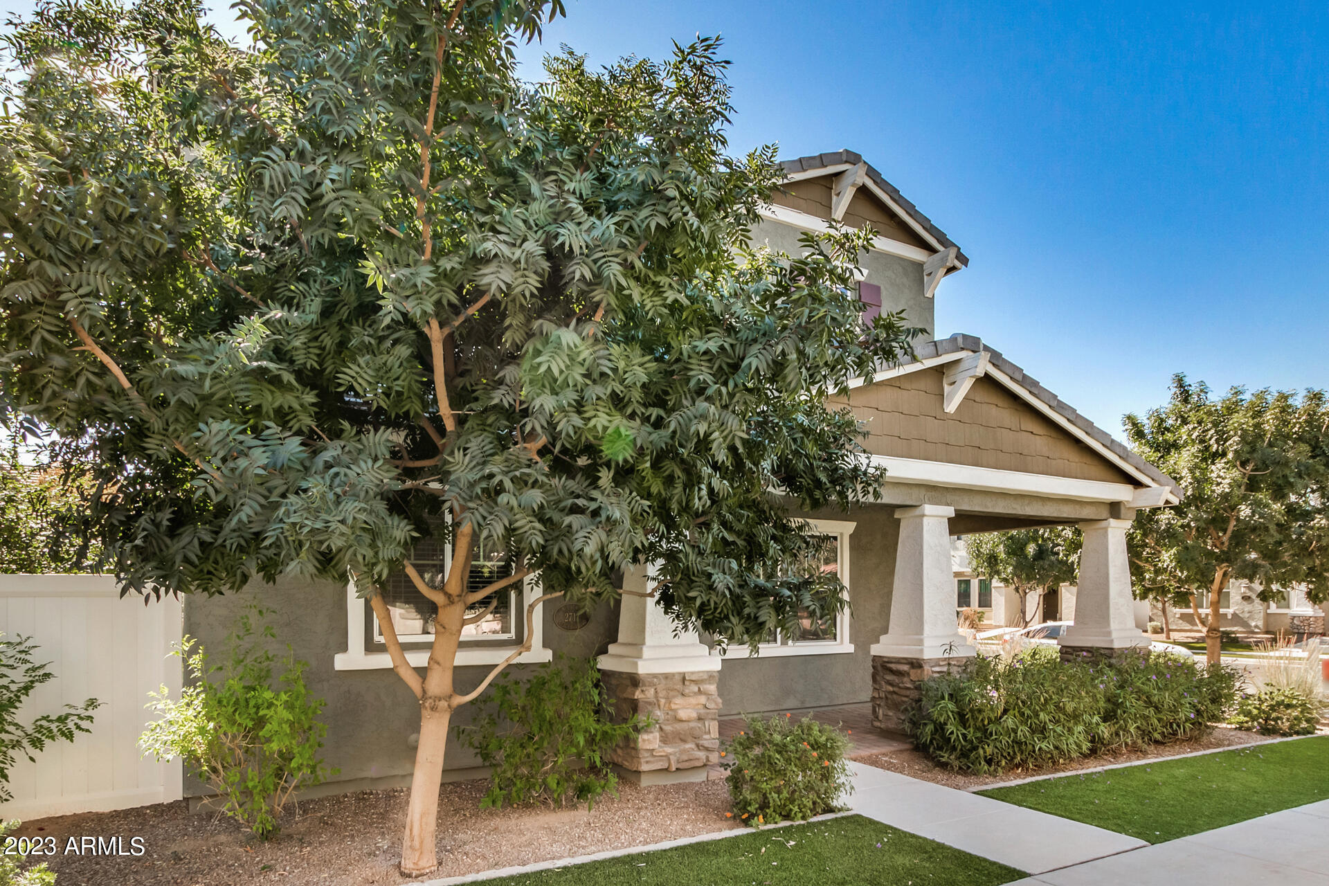 2717 S Santa Rita --