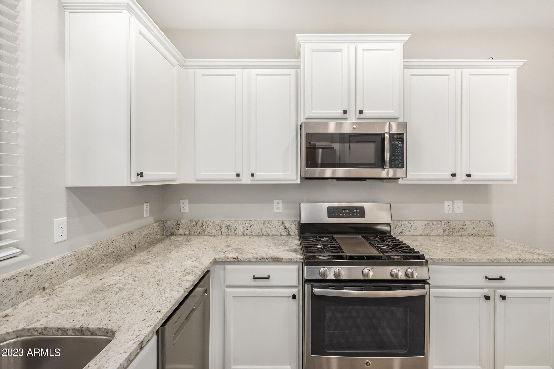 2717 S Santa Rita --