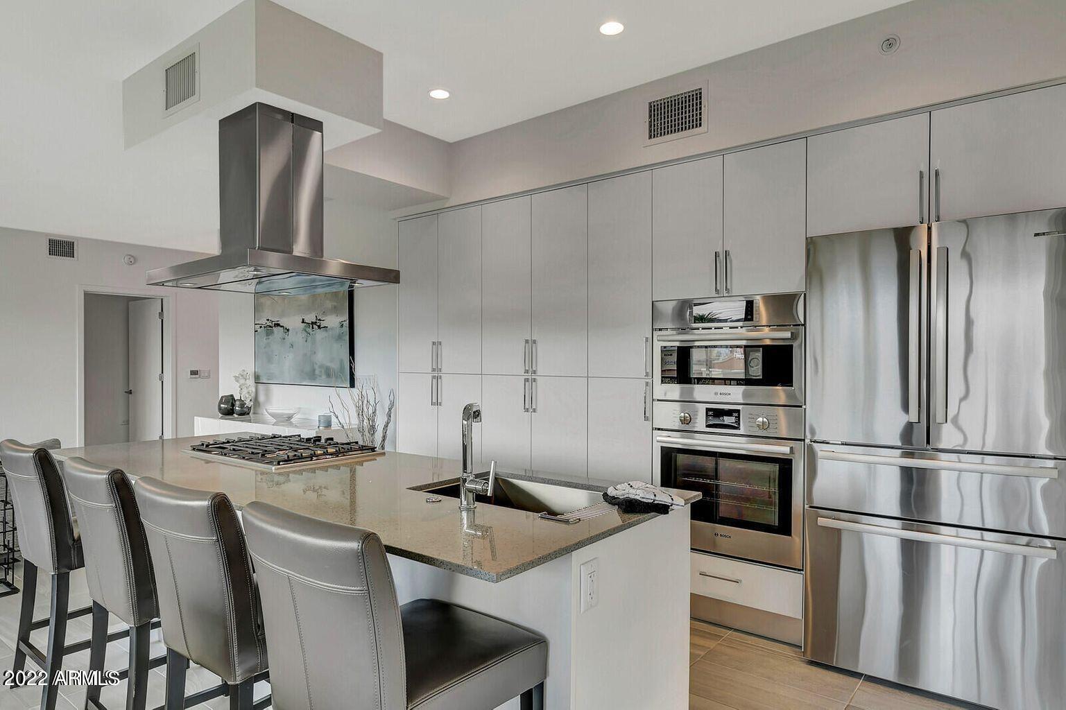 7180 E KIERLAND Boulevard # 208
