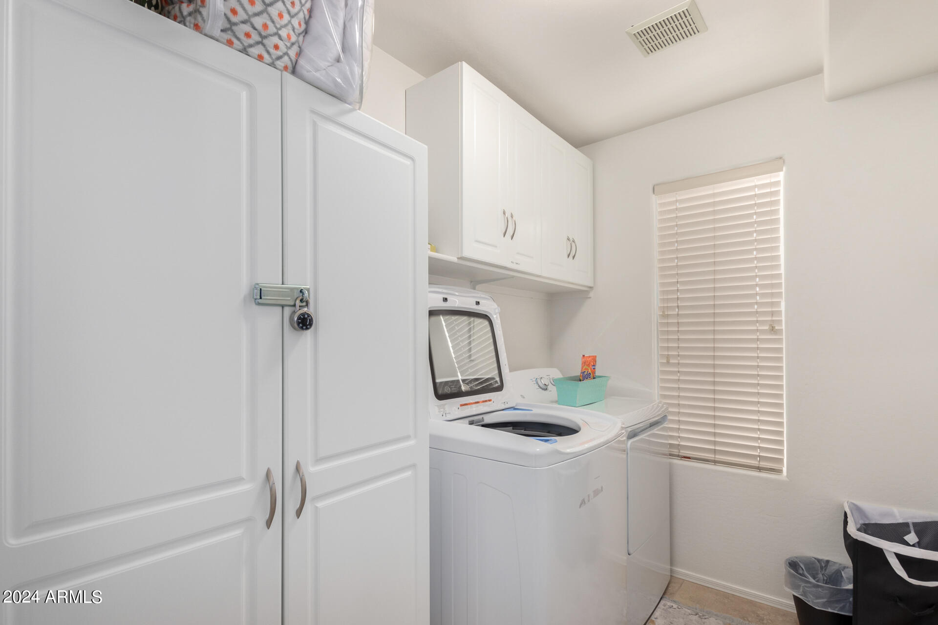 3959 E POLLACK Street