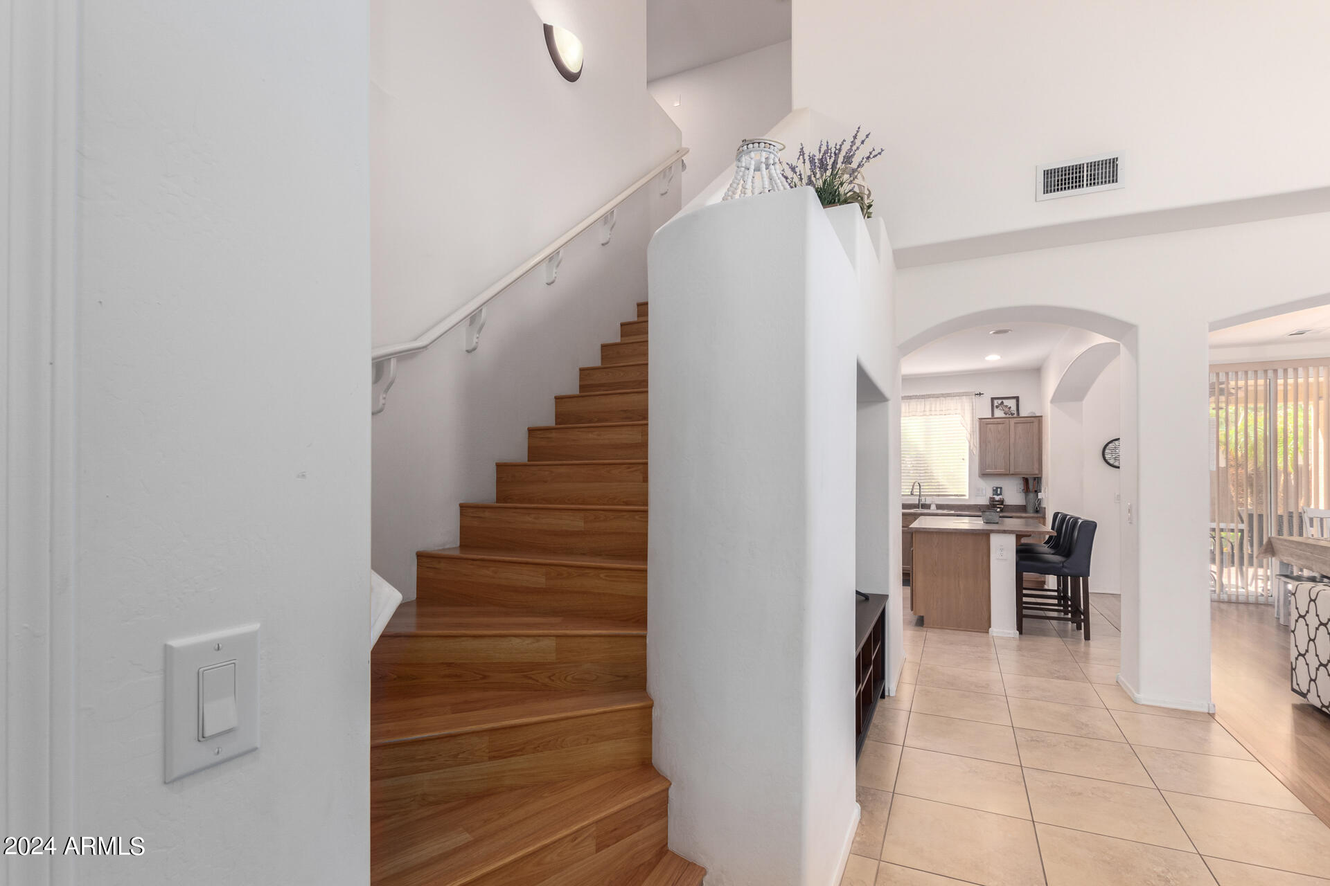 3959 E POLLACK Street