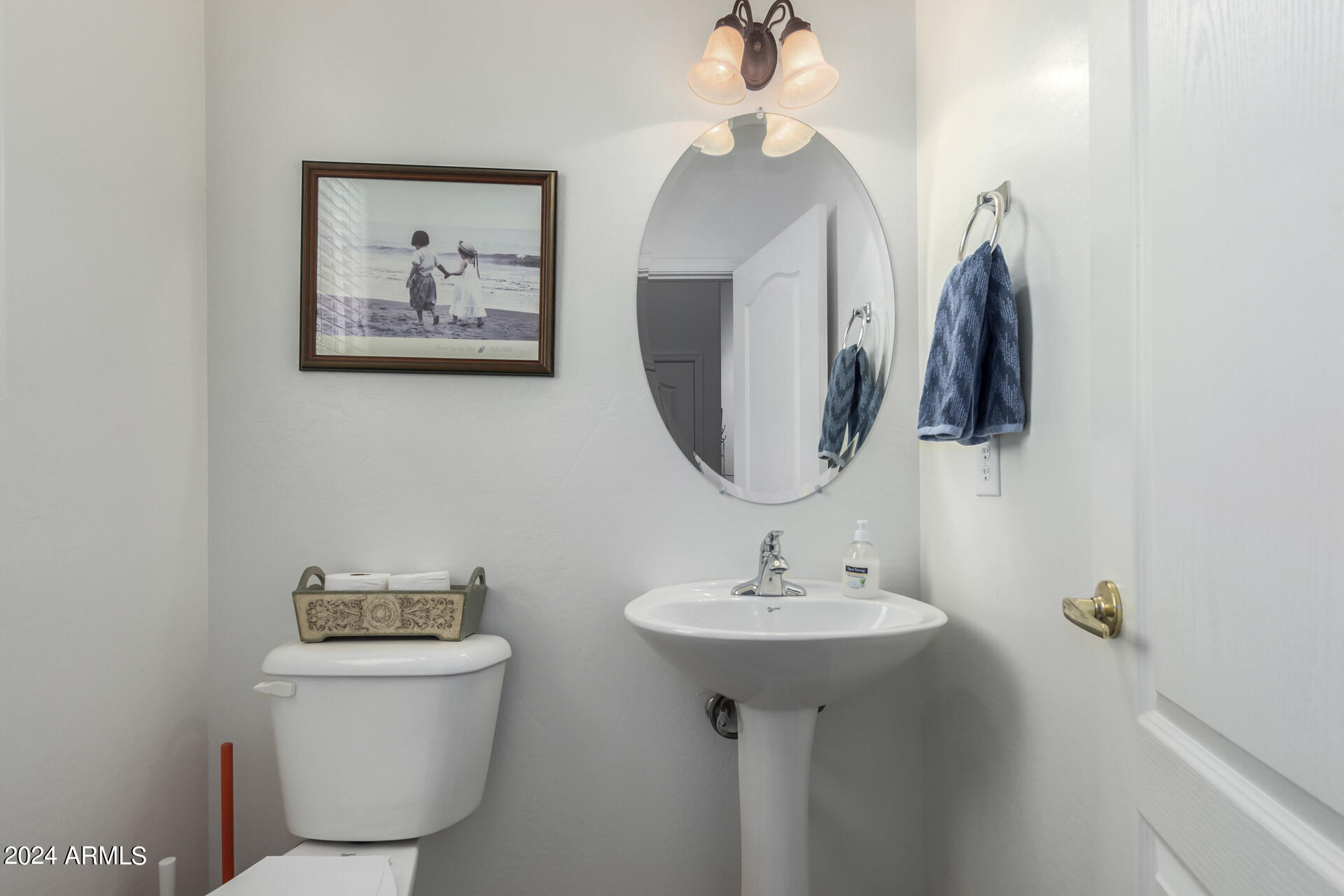 3959 E POLLACK Street