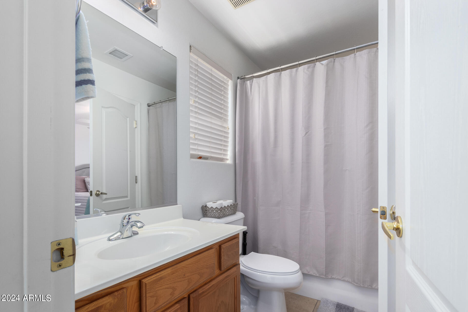 3959 E POLLACK Street