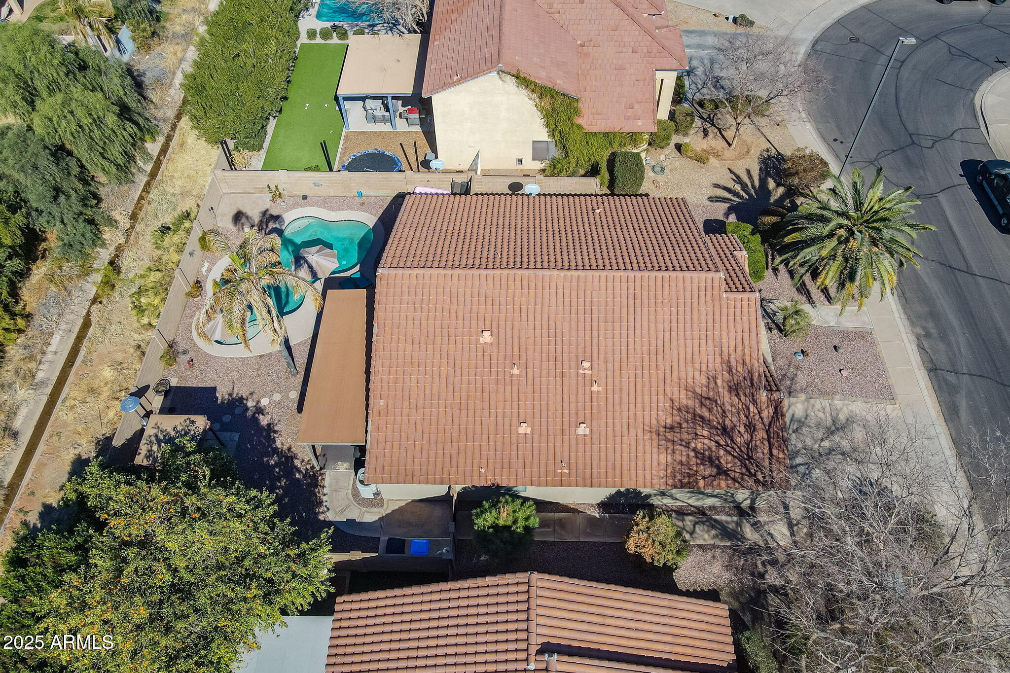 1896 S PORTER Street