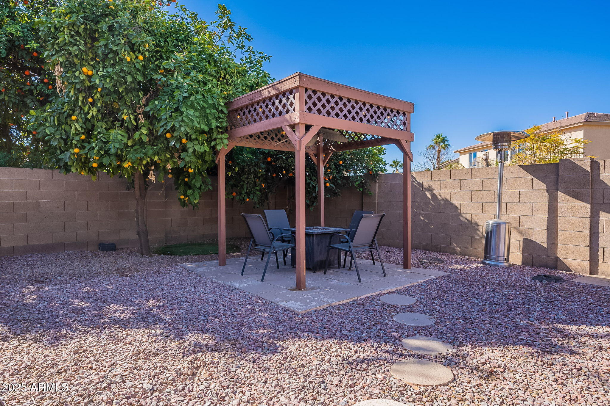 1896 S PORTER Street