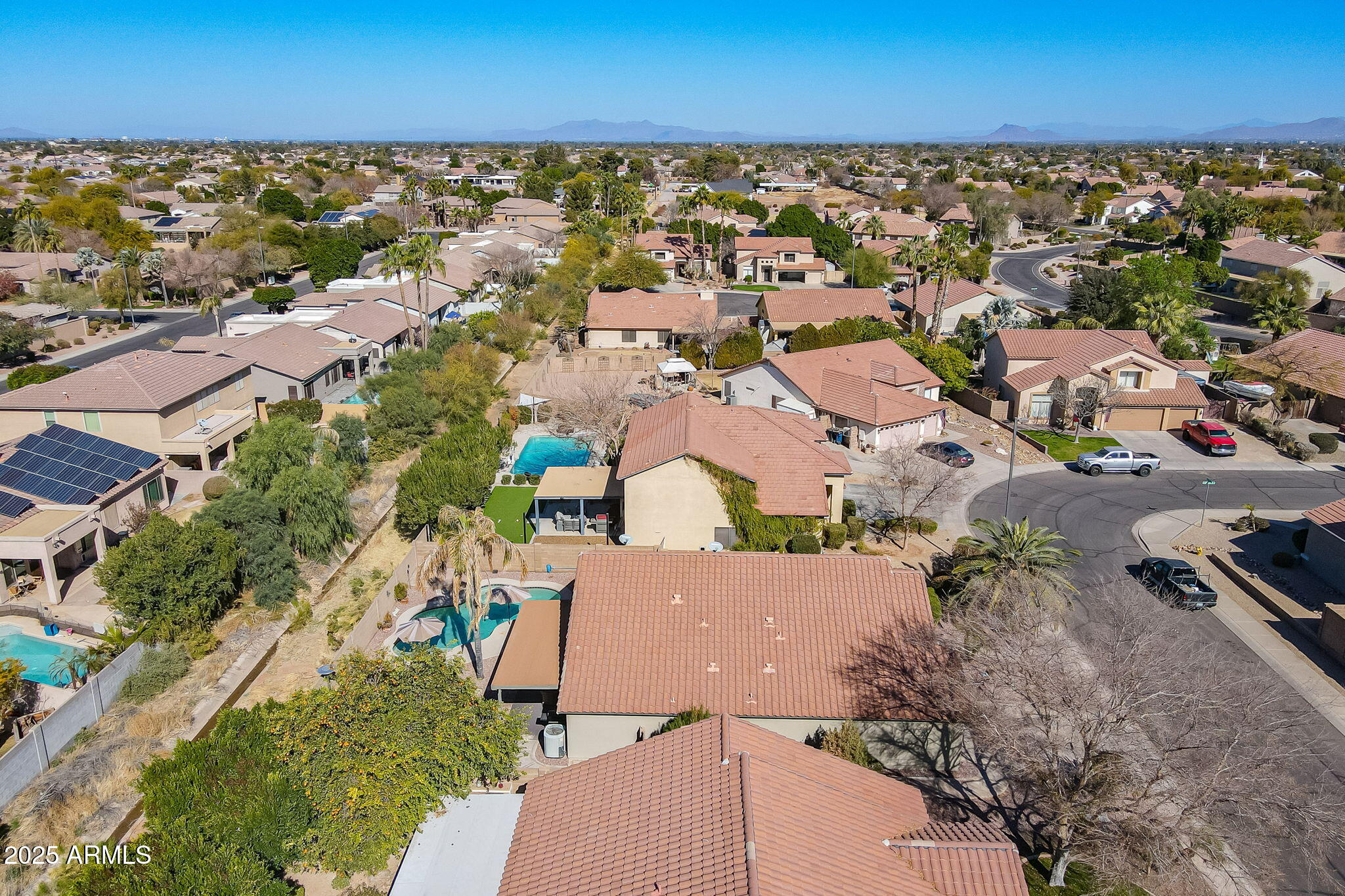 1896 S PORTER Street