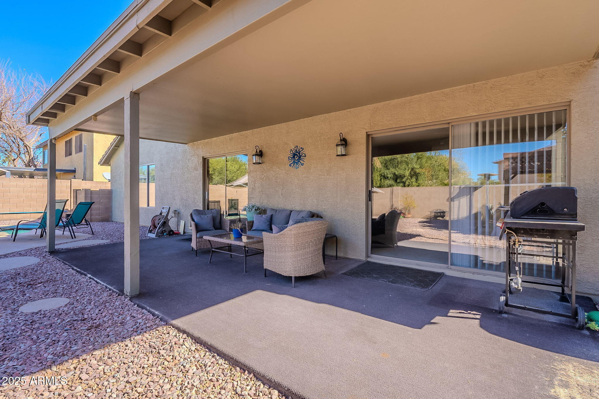 1896 S PORTER Street