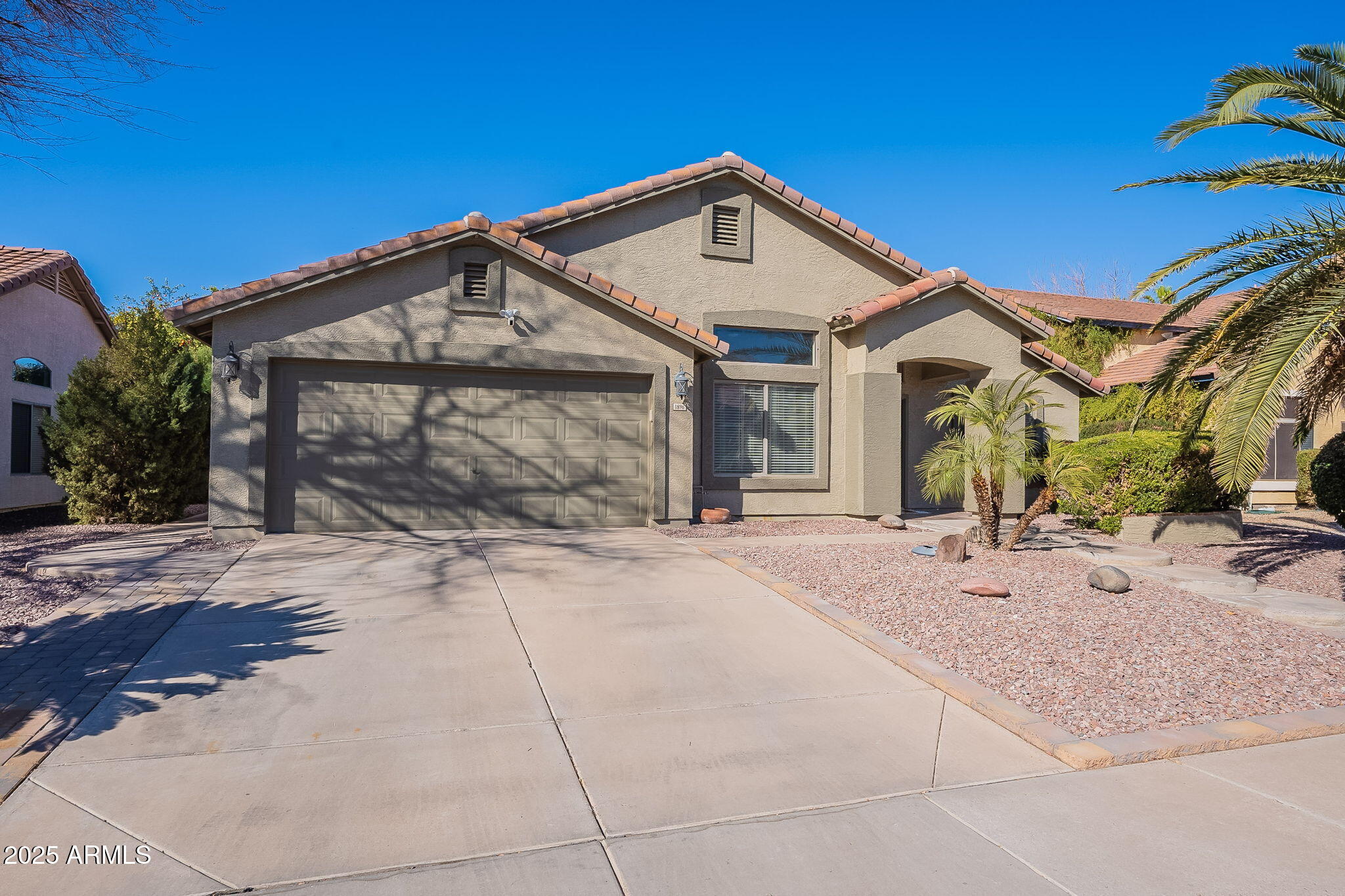 1896 S PORTER Street