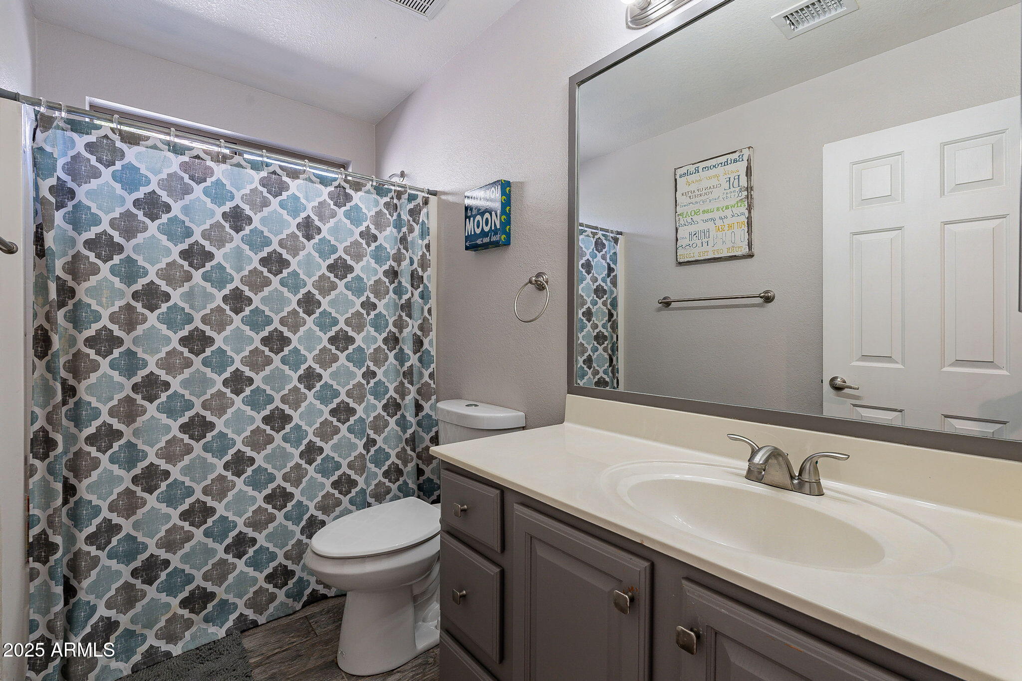 1896 S PORTER Street