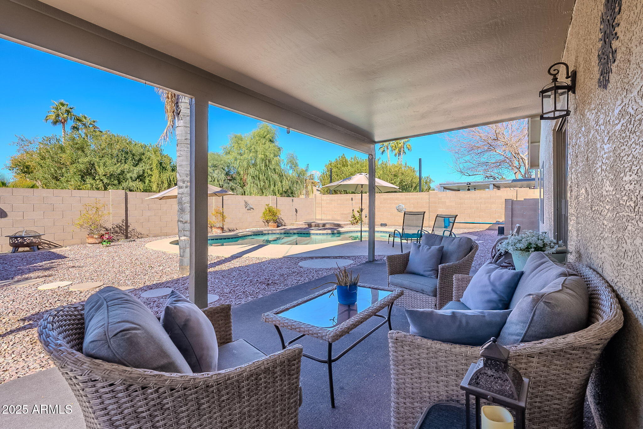 1896 S PORTER Street