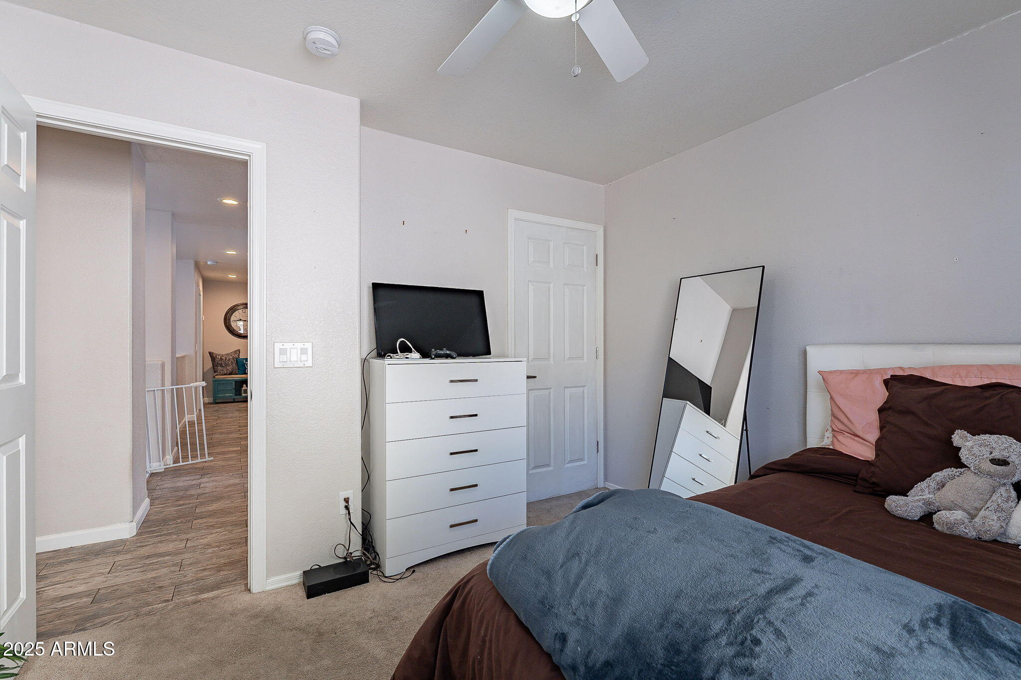 1896 S PORTER Street