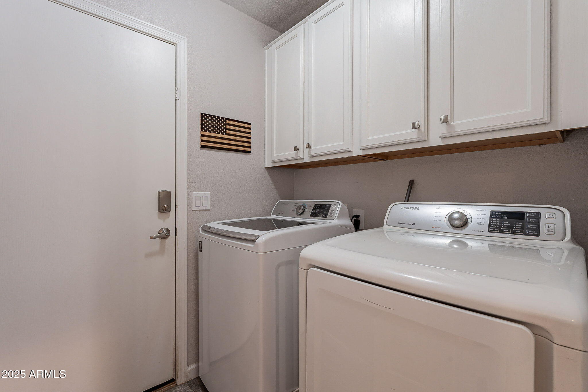 1896 S PORTER Street