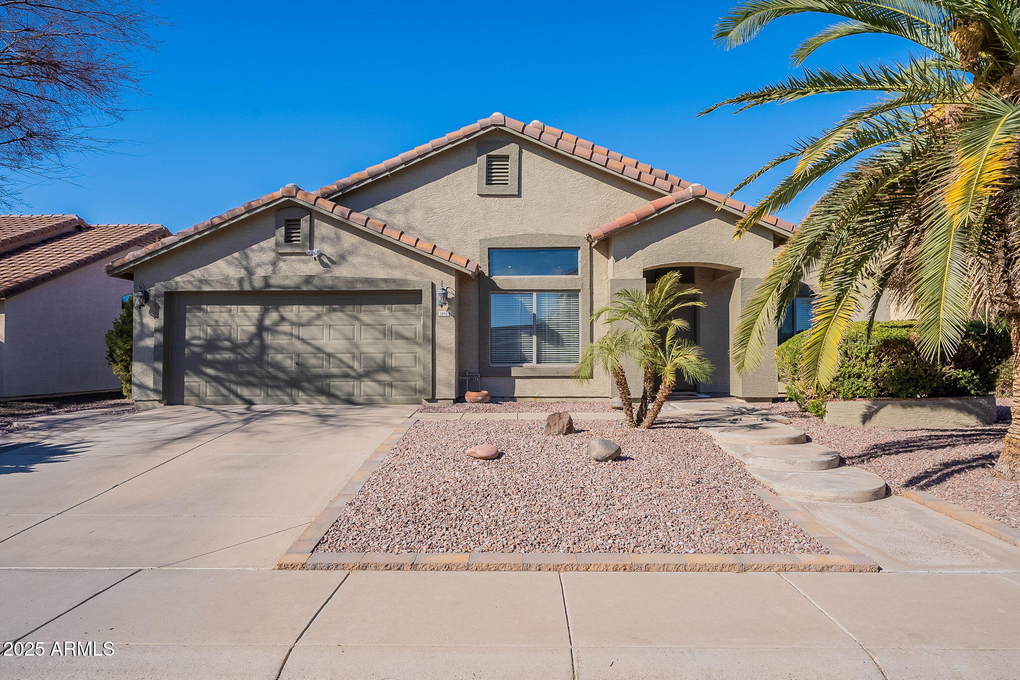 1896 S PORTER Street