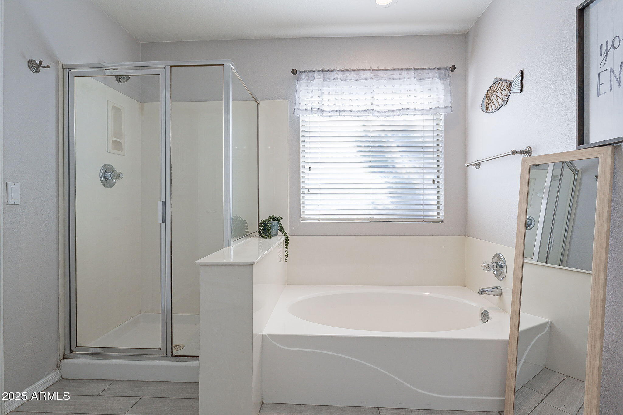 1896 S PORTER Street