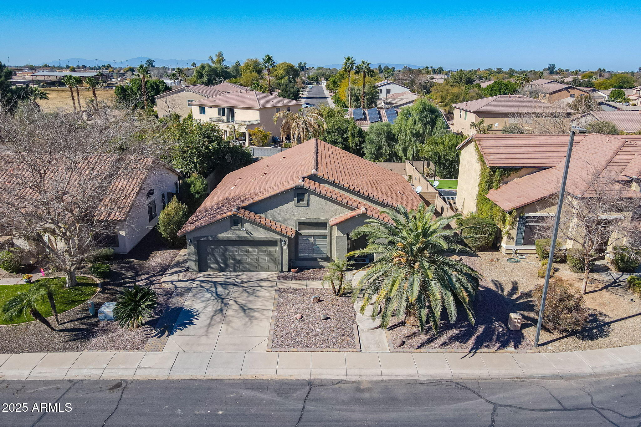 1896 S PORTER Street