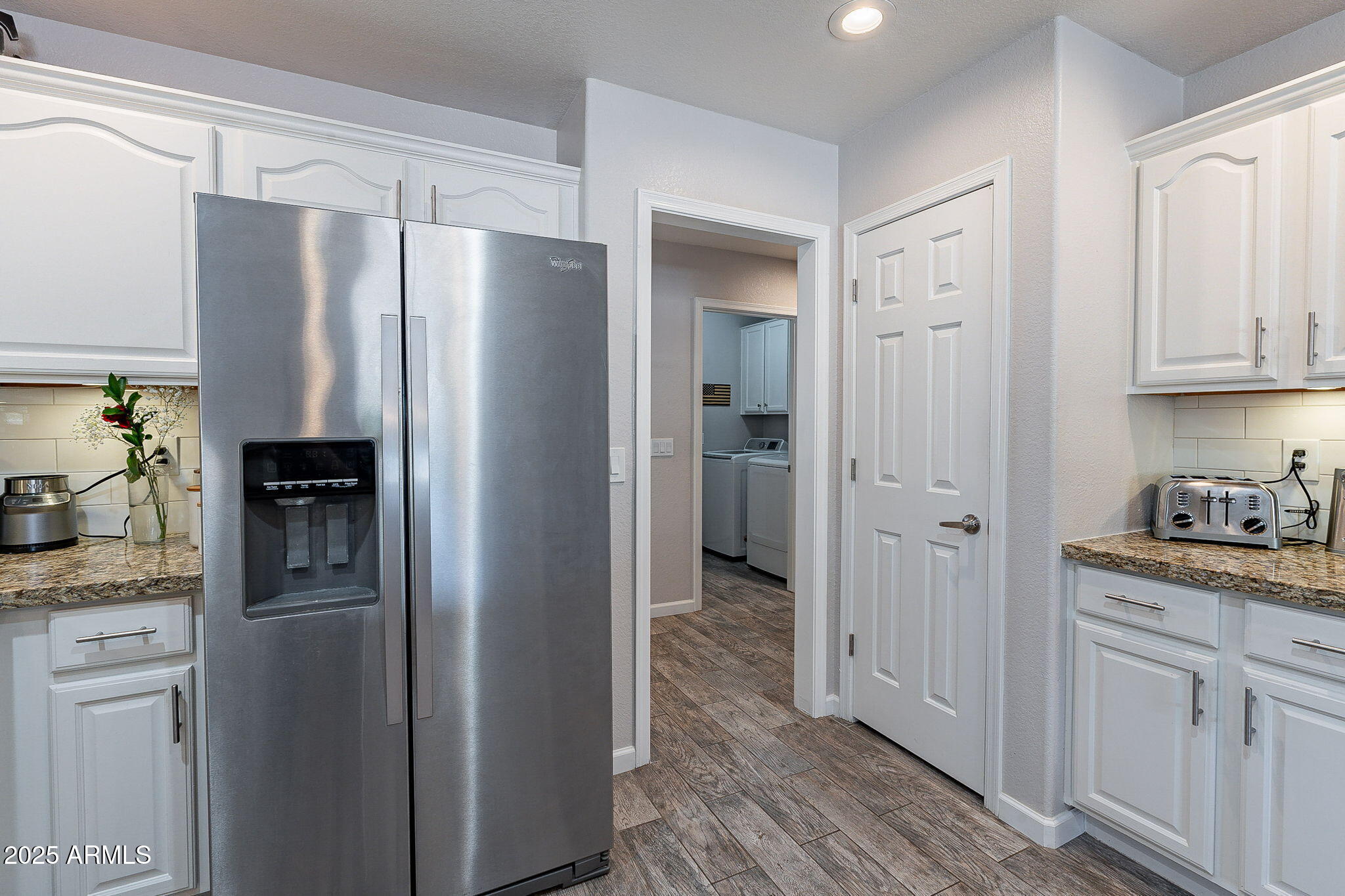 1896 S PORTER Street