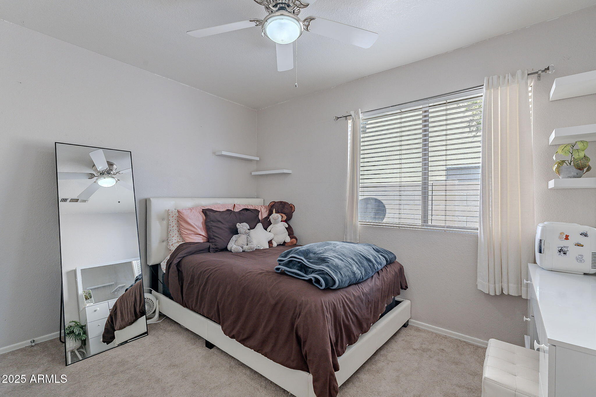 1896 S PORTER Street