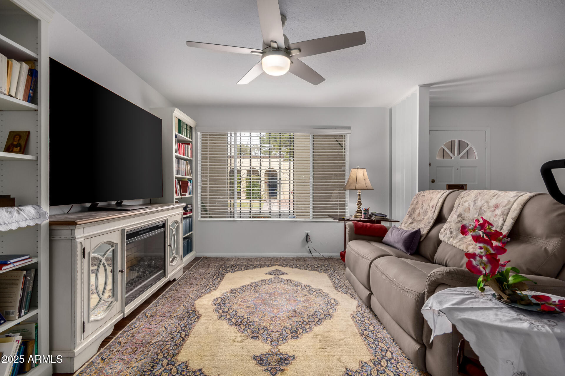 1725 W MARLETTE Avenue