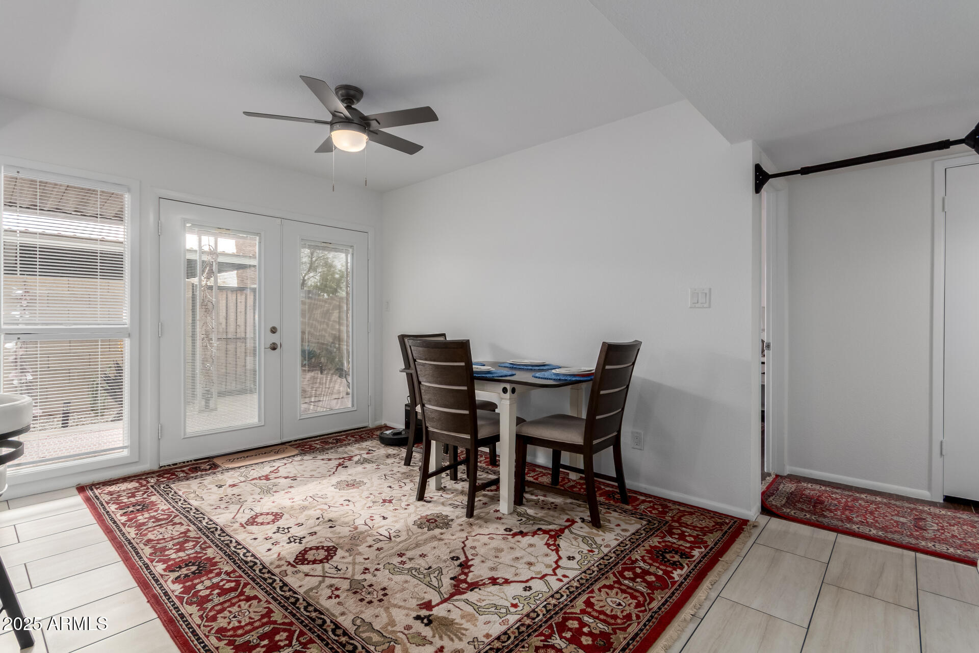 1725 W MARLETTE Avenue