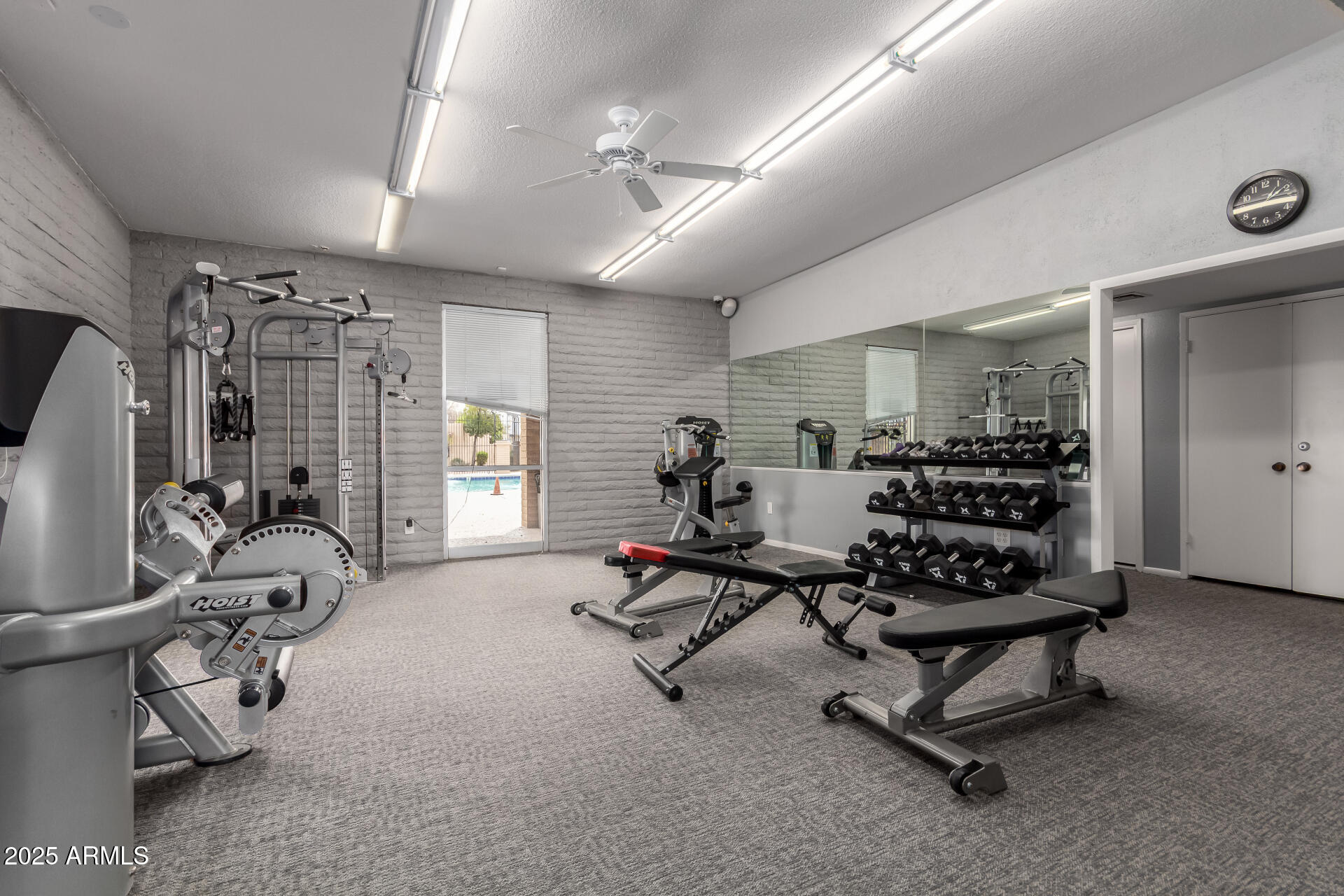 1725 W MARLETTE Avenue