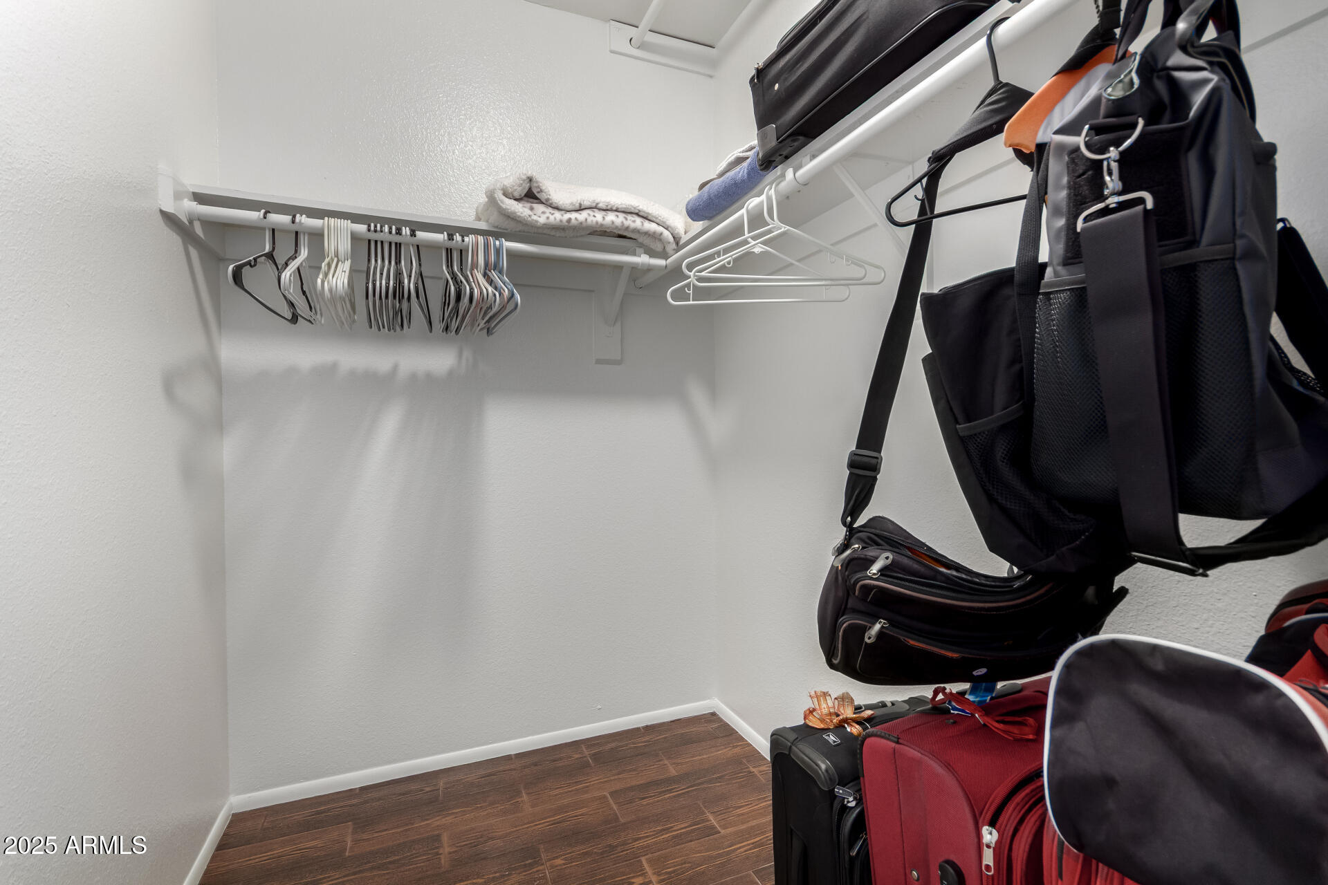 1725 W MARLETTE Avenue