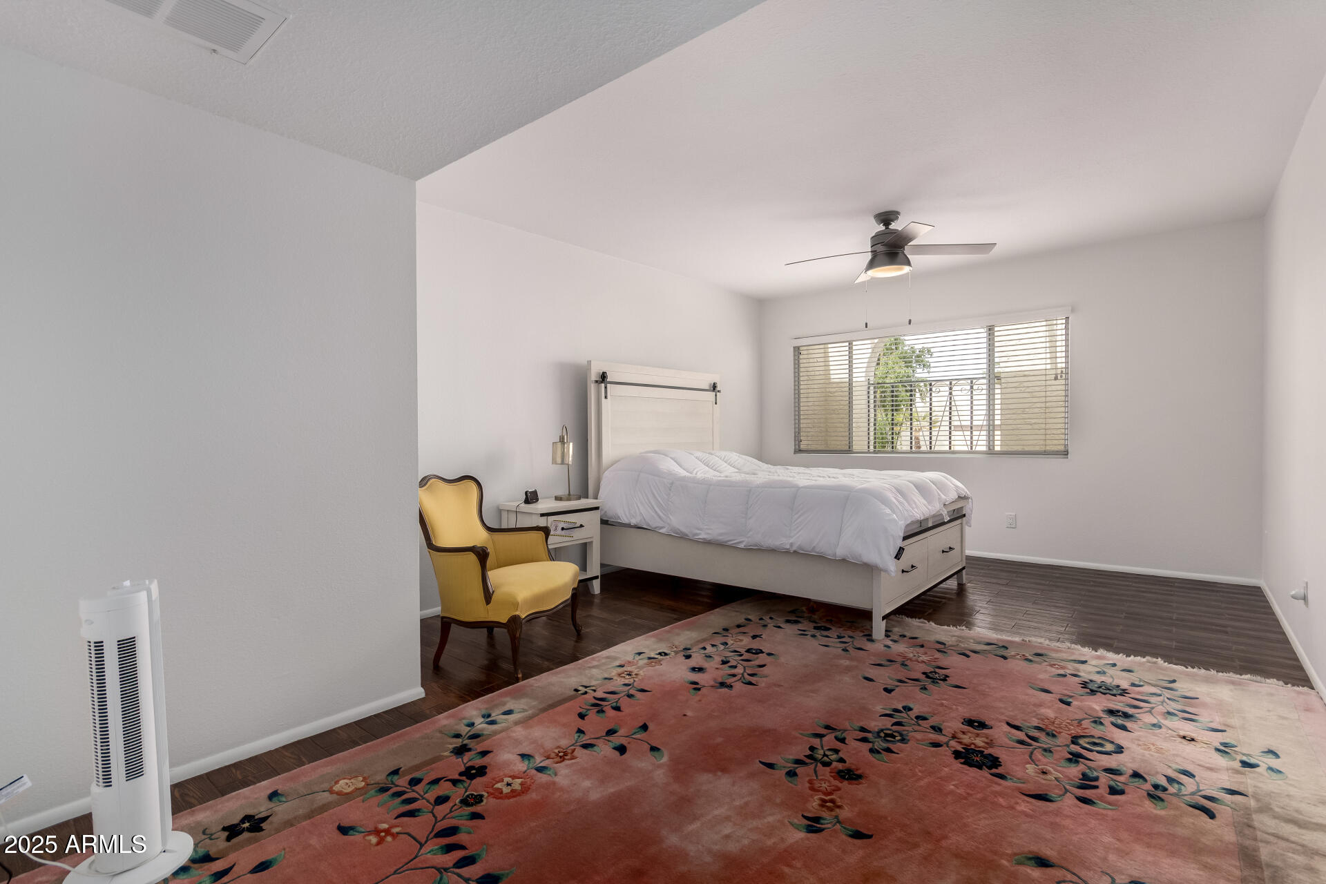 1725 W MARLETTE Avenue