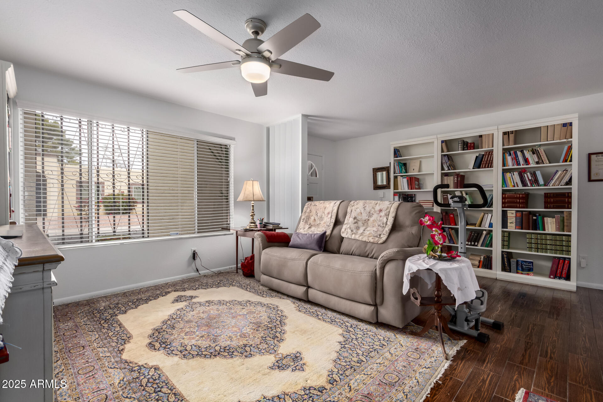 1725 W MARLETTE Avenue